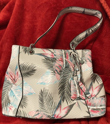 Guess womens kamryn - guess,