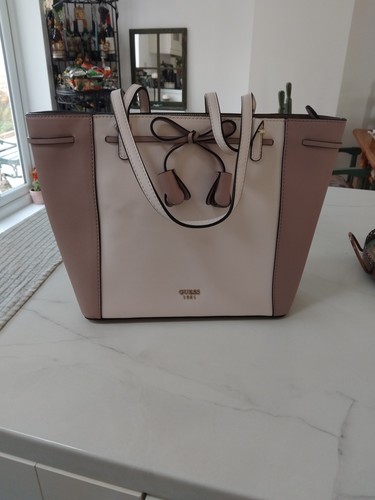 Guess tote handbag brand - brand, new