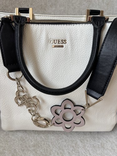 Guess white navy black tote - guess,